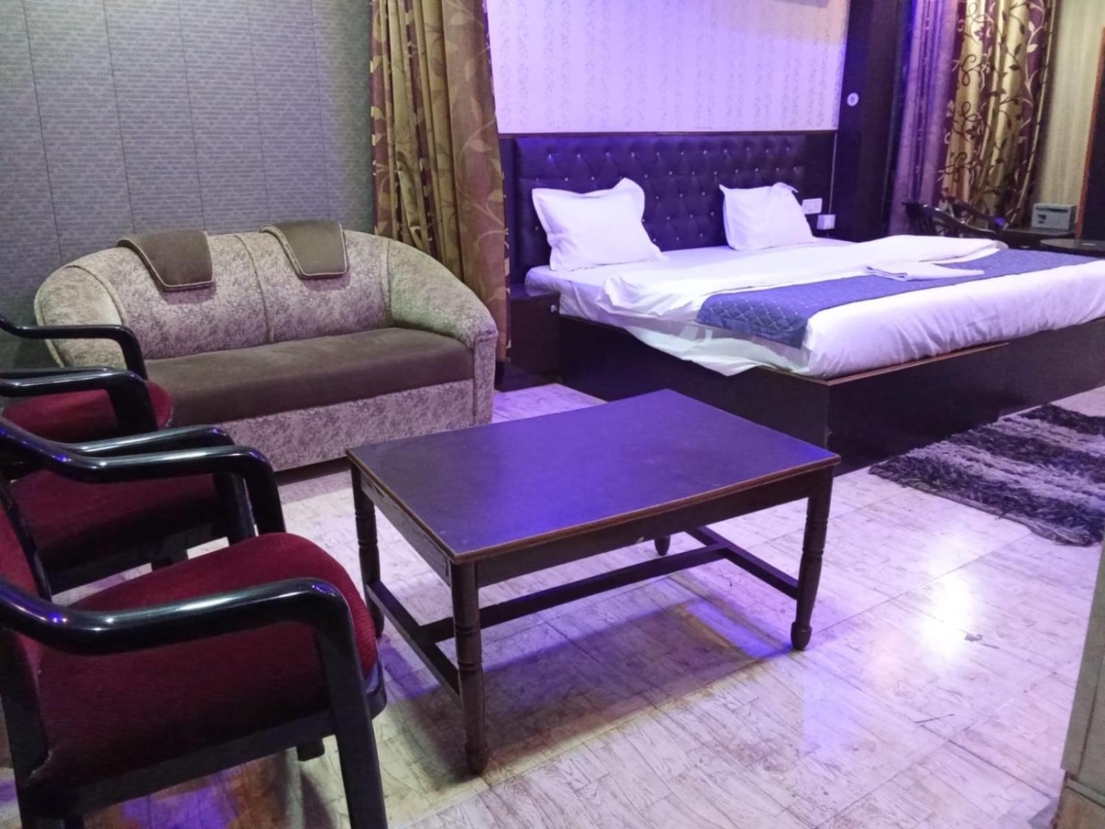 Hotel Regard - Varanasi — Photos 2